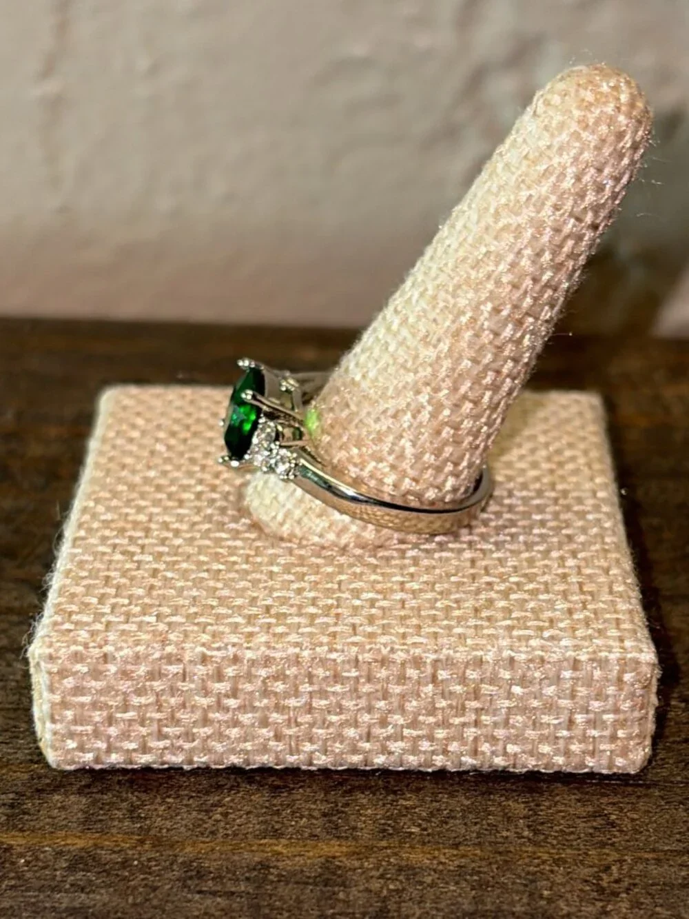 Emerald Green CZ Cushion Cut Cocktail Statement Ring Silver Tone Size 8 NWT